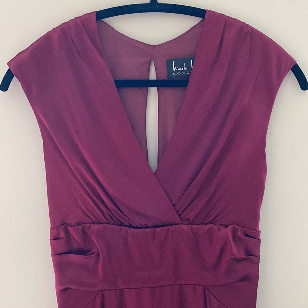 Nicole Miller Collection Silk Sheath Cocktail Dress, Burgundy, size 6 - Picture 4 of 12